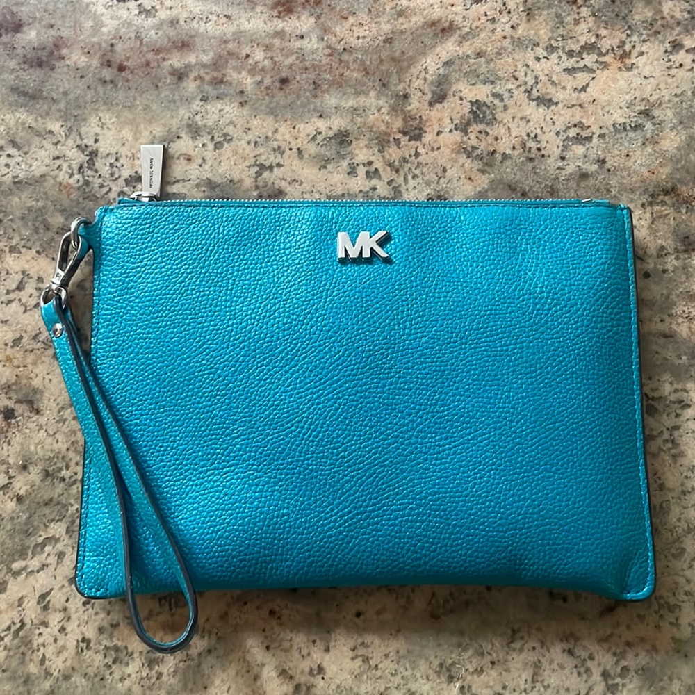Michael Kors wristlet